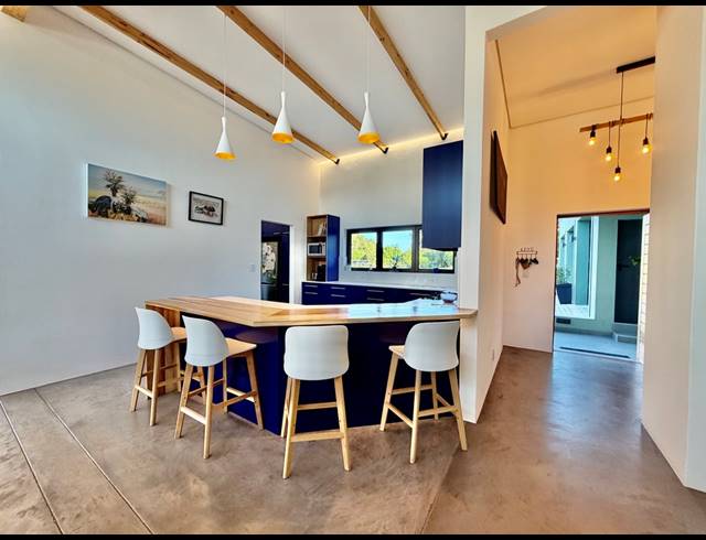 10,080M² SMALLHOLDING FOR SALE IN MORNING STAR